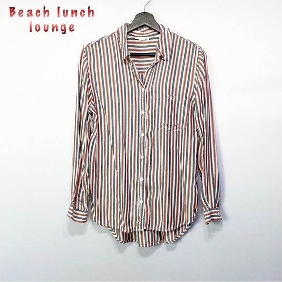 beachlunchlounge Tops - Beach Lunch Lounge Striped Button Up Woman’s M